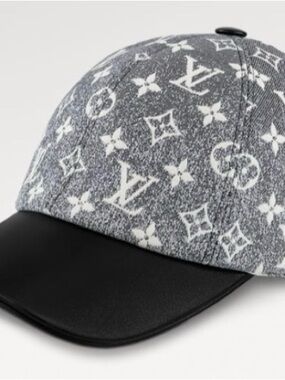Louis Vuitton Grey and Black Monogram Cap